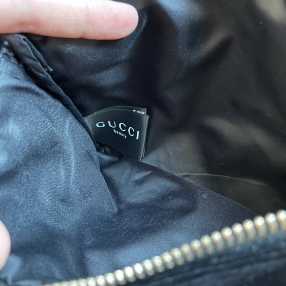 GUCCI Authentic beauty bag - Picture 3 of 3